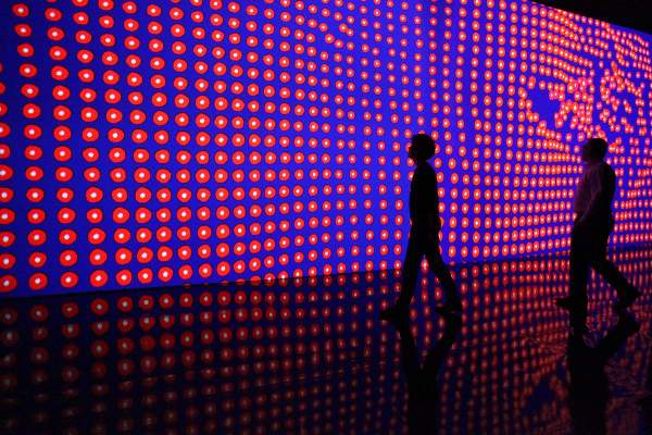 Miguel Chevalier Hermes Installation