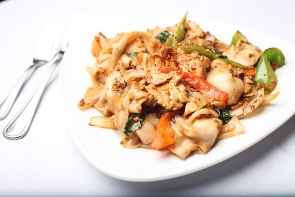 Bai Pai Thai Restaurant's Bai Pai Noodle Chicken. Photo by Brian Oh.