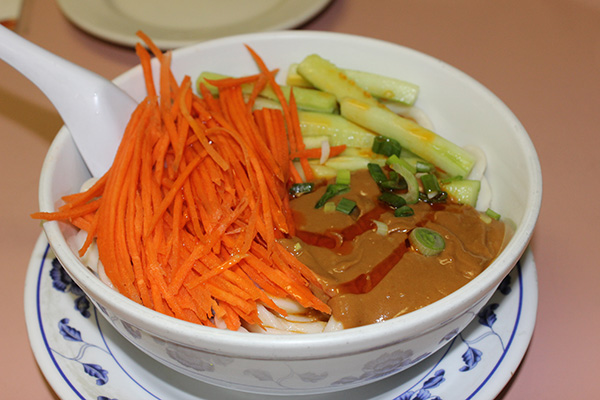 Szechuan Noodle Bowl's Cold Noodle with Vegetables