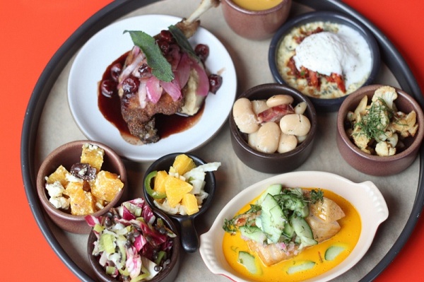 10 Item Thali. Photo by Jennifer Liu.
