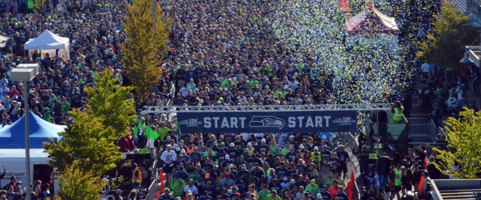 20140413_Seahawks12K-0683_Aerial_Runners-Crowd-1080x450