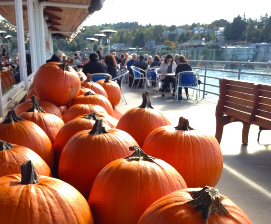 ray-s_pumpkin_carving_2