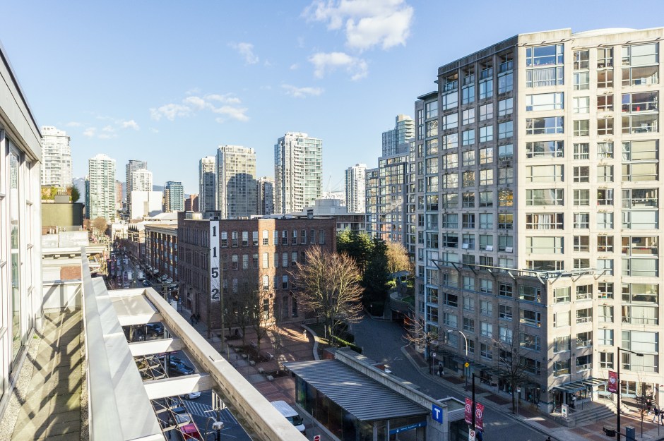 Yaletown view, courtesy OPUS Hotel