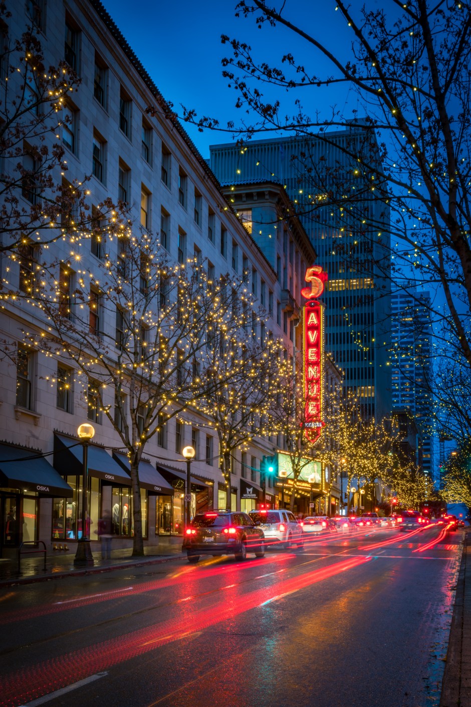 Downtown Seattle holiday shopping 2015. Photo by Alabastro Photography.