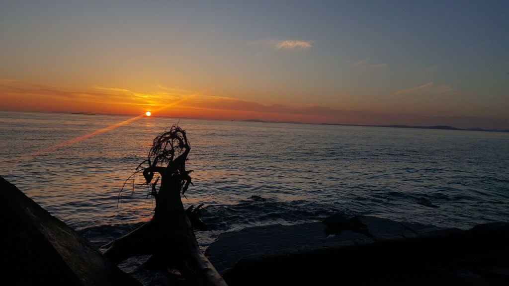 An incredible sunset at Windjammer Park (Photo by Aakanksha Agarwal)